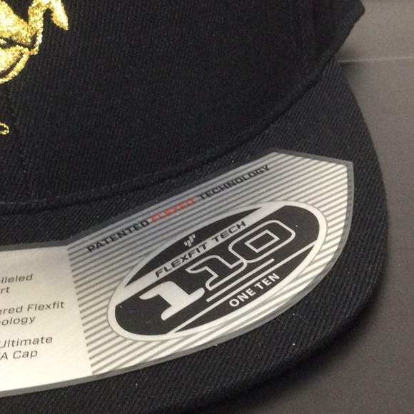 New Remy Martin Hat - Picture 3 of 7